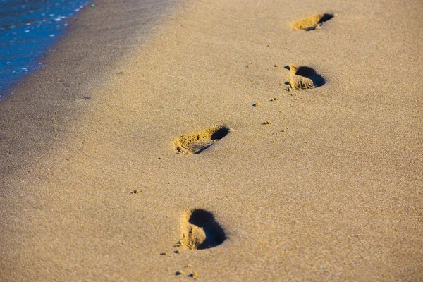 Kumsaldaki Kumda Ayak Izleri — Stok fotoğraf