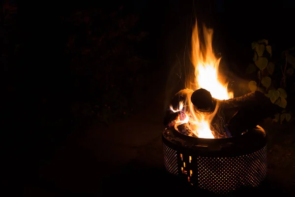 洗濯機のドラムに美しい火 — ストック写真