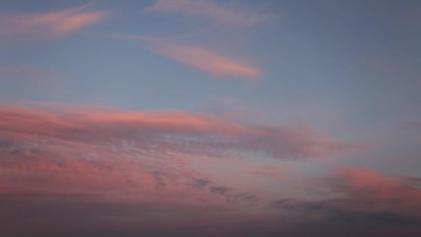 Gyönyörű Rózsaszín Felhők Hajnalban Timelapse — Stock videók
