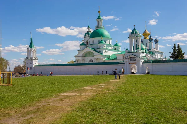 Rostov Ryssland Maj 2019 Turister Och Församlingsmedlemmar Genom Sevärdheterna Rostov — Stockfoto