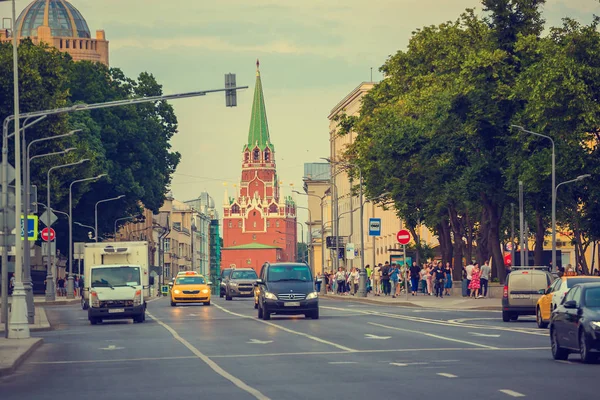 Moscow, Oroszország-június 29, 2018: kilátás a Novy Arbat utcán a t — Stock Fotó