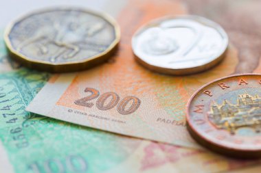 Banknot ve madeni paralarda Çek taçları