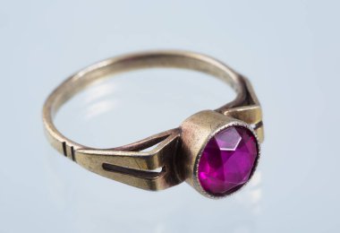 Yakut ile Vintage yüzük