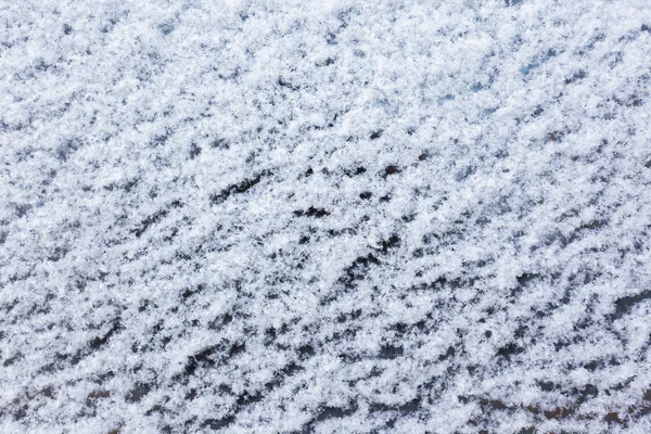 Karla Kaplı Araba Camının Yakın Çekim Çekimi — Stok fotoğraf