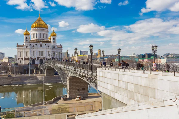 MOSCOW, RÚSSIA - 05 de abril de 2018: Catedral de Cristo Salvador — Fotografia de Stock