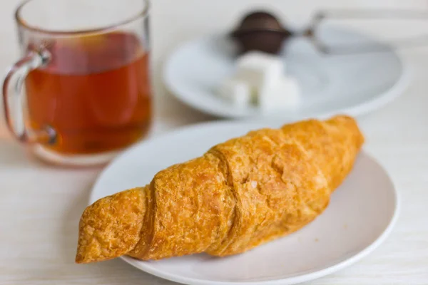 Delicioso Croissant Plato —  Fotos de Stock