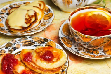 Yulaf lapası kasede, yakın