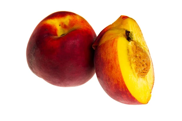 Verse Perziken Vruchten Geïsoleerd Witte Achtergrond — Stockfoto