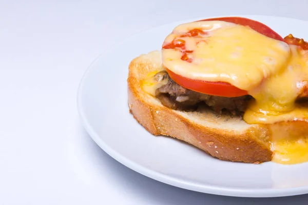 Concepto Comida Pan Tostado Con Tomate Queso Derretido Sándwich Caliente — Foto de Stock