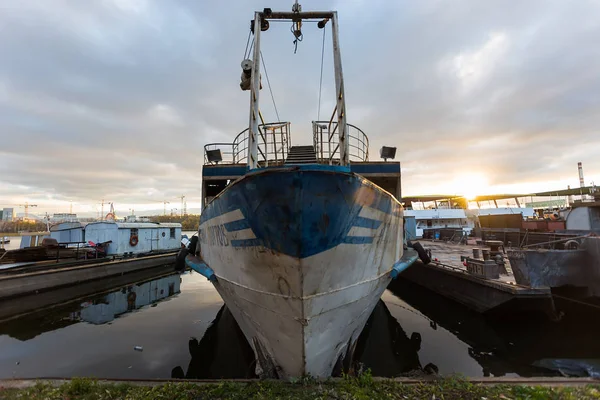 Moscú Rusia Noviembre 2018 Cementerio Viejos Barcos Llanura Inundable Nagatinskaya — Foto de Stock