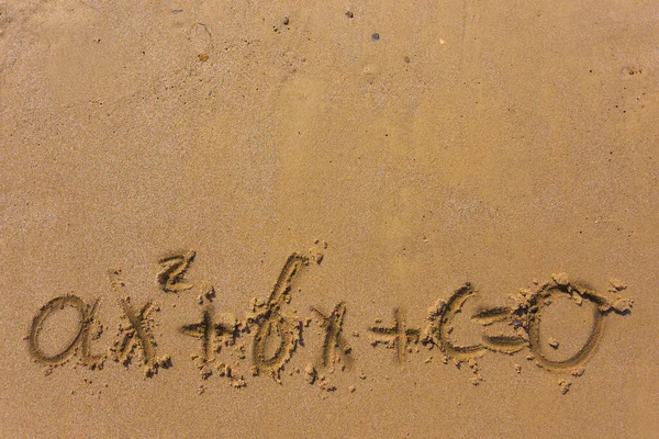 Квадратне Рівняння Написане Піску Пляжі — стокове фото