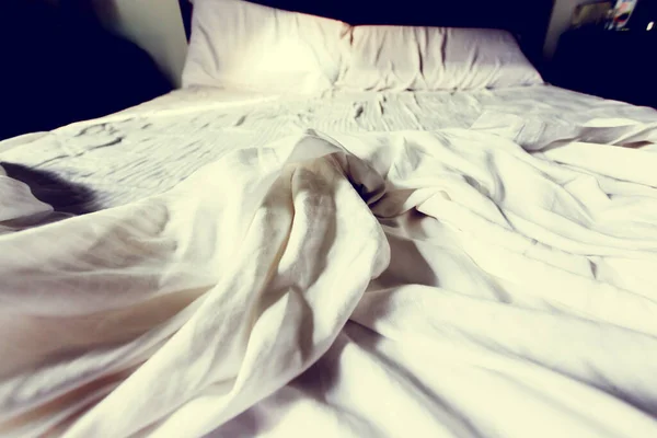 Crumpled White Sheet Bed — Stock Photo, Image