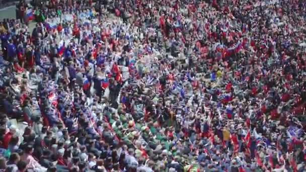 Ρωσία, Καζάν-27 Αυγούστου 2019: πλήθος θεατών σε ένα στάδιο σε μια αθλητική εκδήλωση — Αρχείο Βίντεο