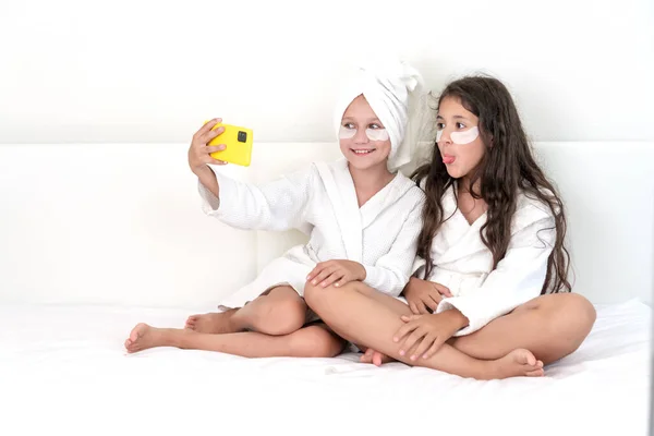 Teenager Girls Blogger Sits Bed White Bathrobe Towel Her Head — Stock Photo, Image