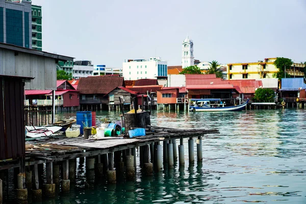 Yüzen köy, Georgetown, Penang adası, Malezya. Tekne.