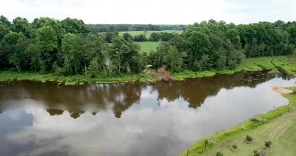 Een Luchtfoto Van Een Typisch Amerikaans Suburbane Gebied Met Een — Stockvideo