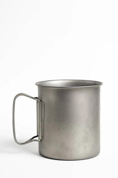 Caneca de metal para todos os fins — Fotografia de Stock