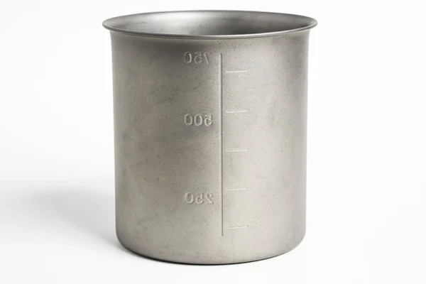 Caneca de metal para todos os fins — Fotografia de Stock