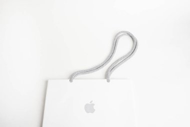 Apple Store Beyaz Kağıt Torba