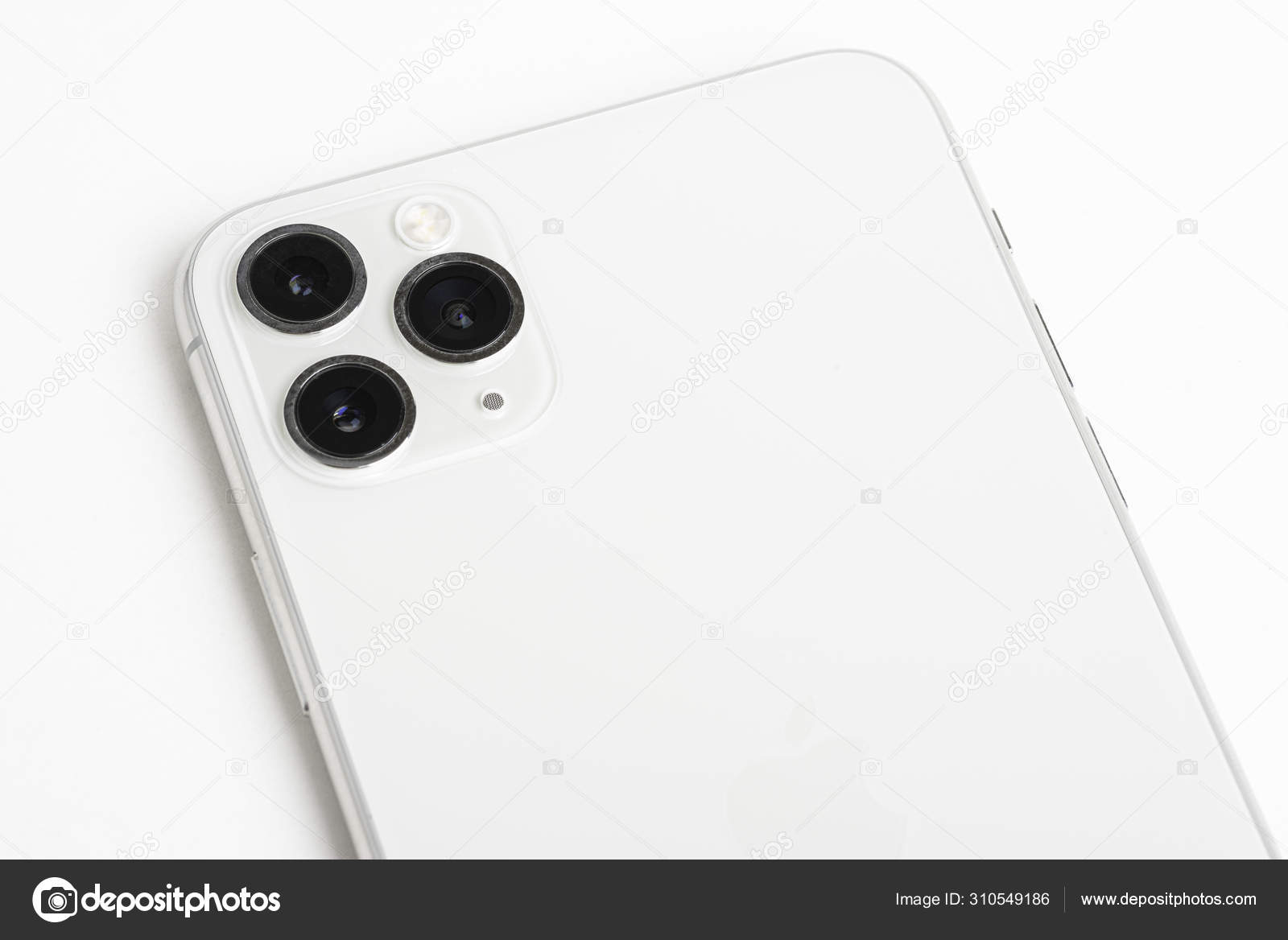 IPhone 11 Pro Max Silver – Stock Editorial Photo © dominiquejames #310549186