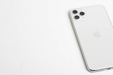 iphone 11 Pro Max Gümüş