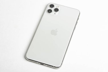 iphone 11 Pro Max Gümüş