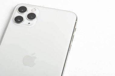 iphone 11 Pro Max Gümüş