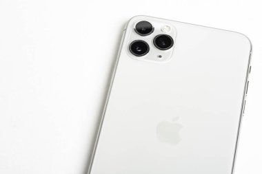 iphone 11 Pro Max Gümüş