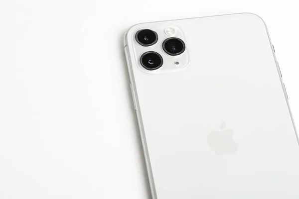 Iphone 11 Pro Макс Серебряный — стоковое фото