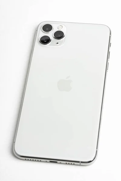 Iphone 11 Pro Макс Серебряный — стоковое фото