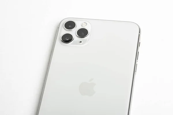 iphone 11 Pro Max Gümüş