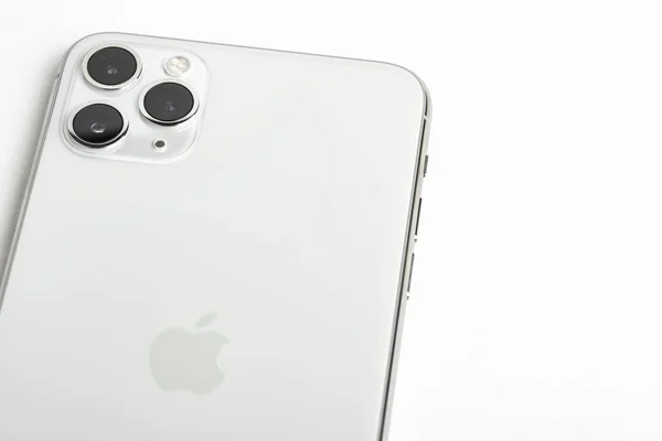 Iphone 11 Pro Max Gümüş — Stok fotoğraf