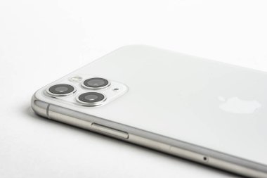 iphone 11 Pro Max Gümüş