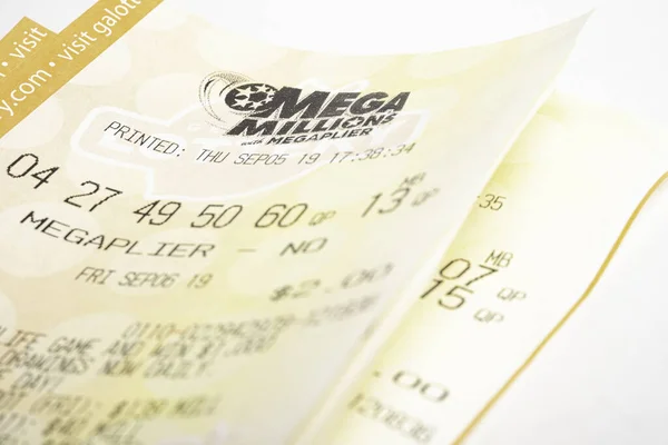 Μια στοίβα από εισιτήρια Mega Millions — Φωτογραφία Αρχείου