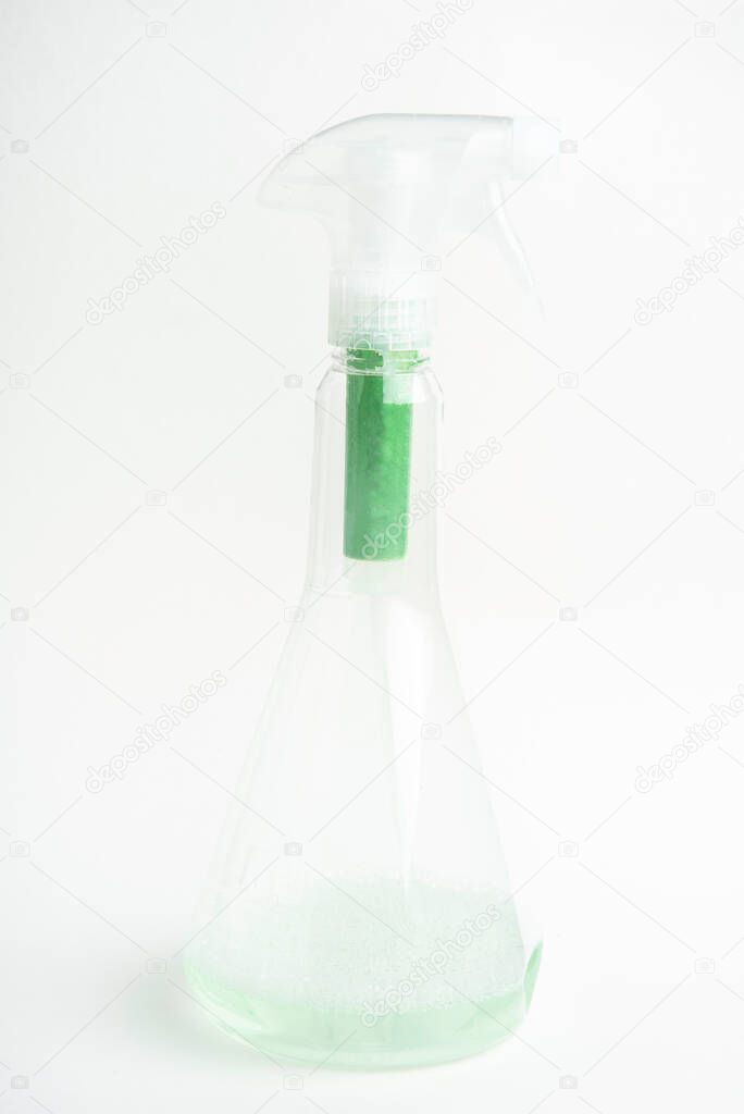 A product shot of the entire transparent liquid spray plastic dispenser bottle set on a plain white background.