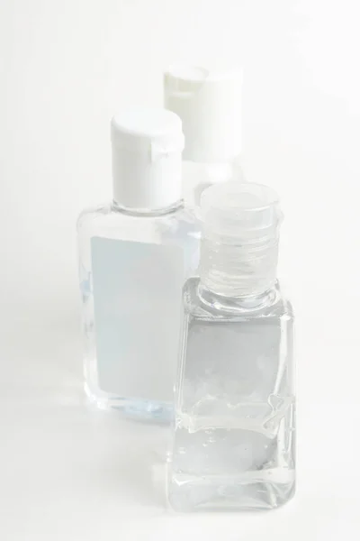 Cliché Trois Flacons Génériques Plastique Nettoyant Transparent Pour Les Mains — Photo