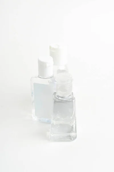 Cliché Trois Flacons Génériques Plastique Nettoyant Transparent Pour Les Mains — Photo