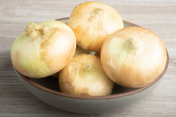 Ein Bund Authentischer Süßer Süßer Weißer Zwiebeln Aus Dem Süden — Stockfoto