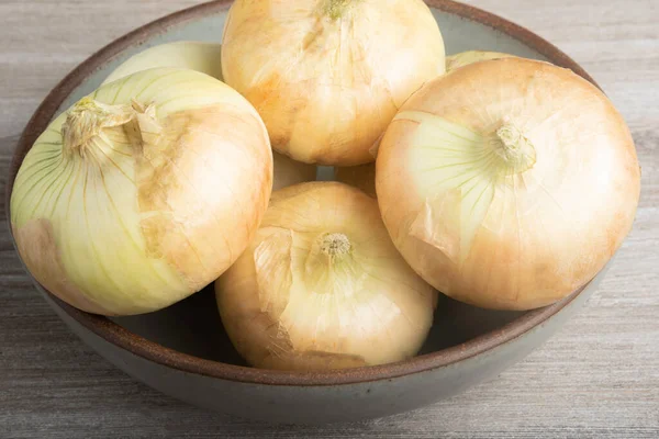 Ein Bund Authentischer Süßer Süßer Weißer Zwiebeln Aus Dem Süden — Stockfoto