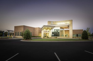 Vidalia, Georgia / ABD - 13 Mart 2020: Meadows Bölgesel Tıp Merkezi 'nden Tommy ve Shirley Strickland Kanser Merkezi.