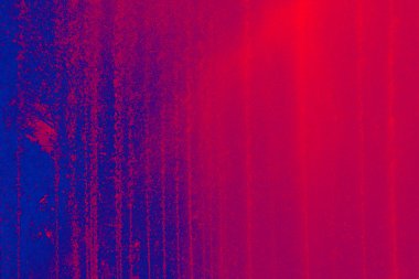 Mavi ve kırmızı tonlarda soyutlama. Çeşitli bitkilerden arka plan. Çiçekler, laleler, dallar, farklı renkte doğal bitkiler.