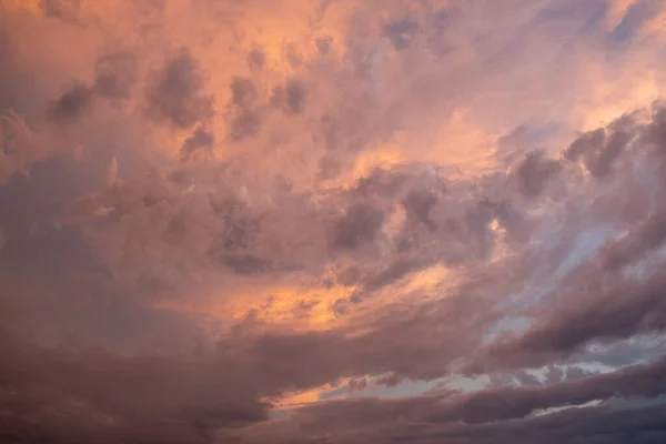 Růžový Západ Slunce Dešti Černé Bouřkové Mraky Modré Nebe Západ Stock Obrázky