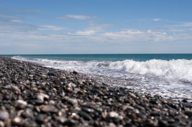 Mavi gökyüzü ile Seashore