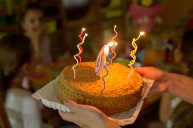 doğum günü pastası 6 yıl