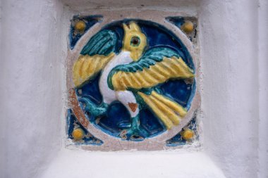 Desenli renkli seramik karolar