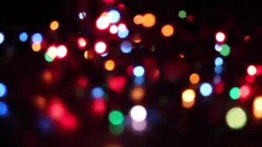 Yanıp sönen renkli Noel ışıkları bokeh 