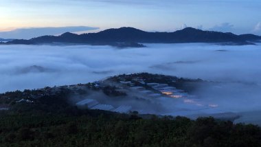 Lam Dong Da Lat platosunda bulutlu sezon başlıyor.