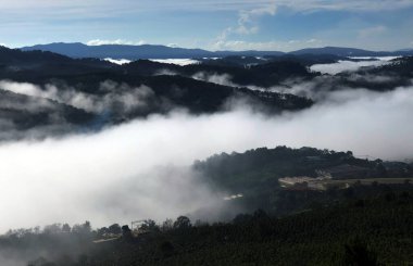 Lam Dong Da Lat platosunda bulutlu sezon başlıyor.