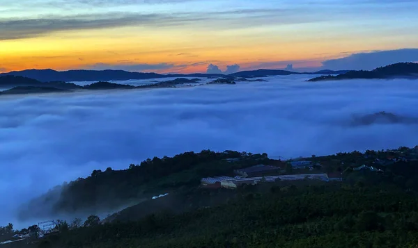 Het Bewolkte Seizoen Keert Terug Het Plateau Van Lam Dong — Stockfoto