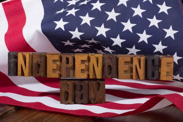 Independence Day Text Using Wooden Letters United States Flag American — Stock Photo, Image